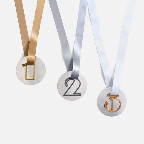 Медаль Fundo, серебристая с 3D-подвеской Symbol, цифра 1 - рис 3.
