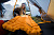Надувной коврик Insulated Static V Lite, оранжевый - миниатюра - рис 11.