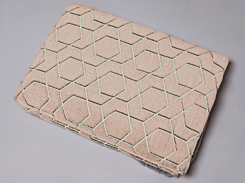 Светящийся в темноте плед Lattice бежевый - рис 4.